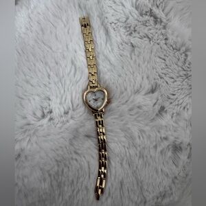 Gold Heart-Shaped Women's Bracelet Watch